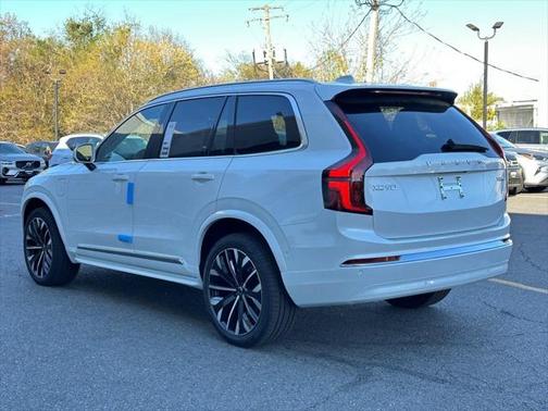 2025 Volvo XC90 Plug-In Hybrid T8 Plus 7-Seater