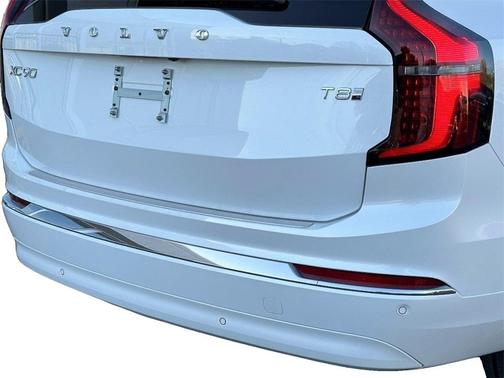 2025 Volvo XC90 Plug-In Hybrid T8 Plus 7-Seater