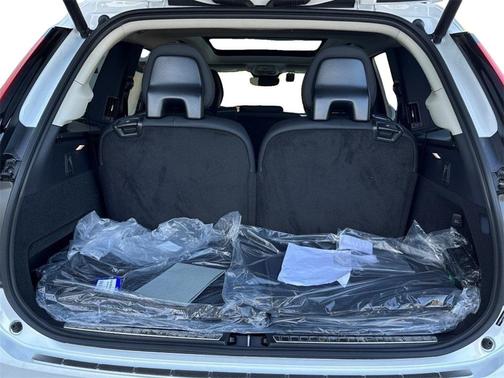 2025 Volvo XC90 Plug-In Hybrid T8 Plus 7-Seater