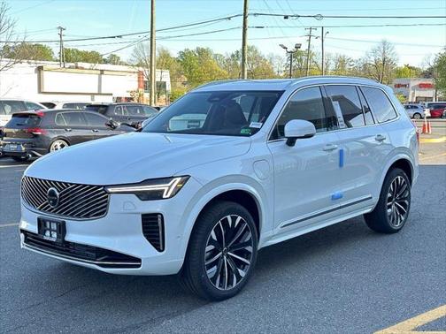2025 Volvo XC90 Plug-In Hybrid T8 Plus 7-Seater