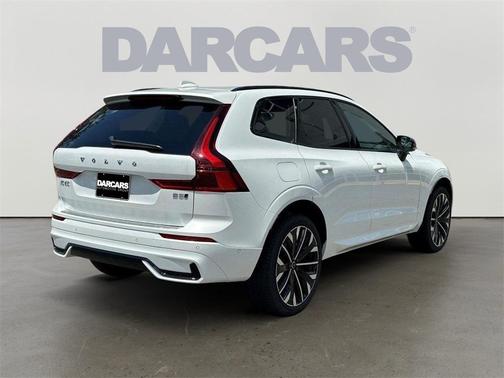 2026 Volvo XC60 B5 Ultra
