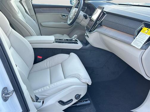 2026 Volvo XC90 Plug-In Hybrid Ultra Dark Theme, T8 AWD, Electric/Gasoline, 7 Seats