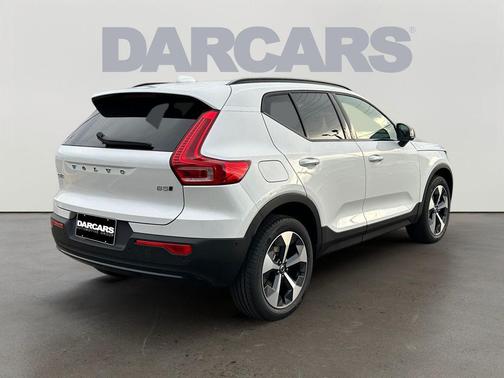 2026 Volvo XC40 B5 Plus