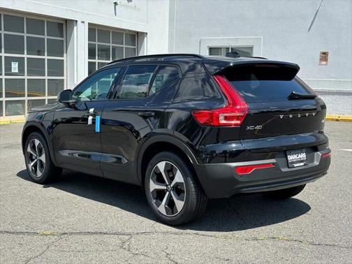 2026 Volvo XC40 B5 Plus