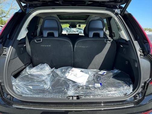 2025 Volvo XC90 Plug-In Hybrid T8 Plus 7-Seater