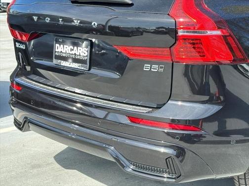 2025 Volvo XC60 B5 Ultra