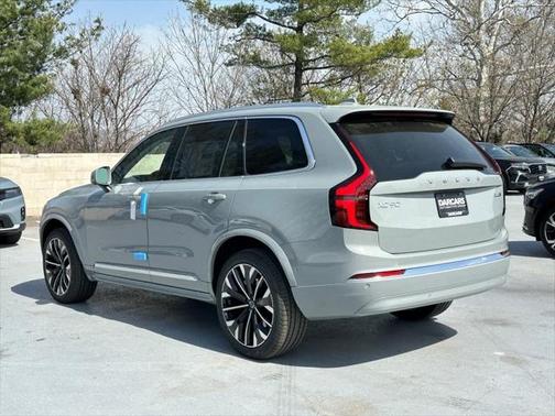 2025 Volvo XC90 B6 Ultra