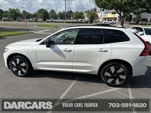 2025 Volvo XC60 Plug-In Hybrid T8 Plus