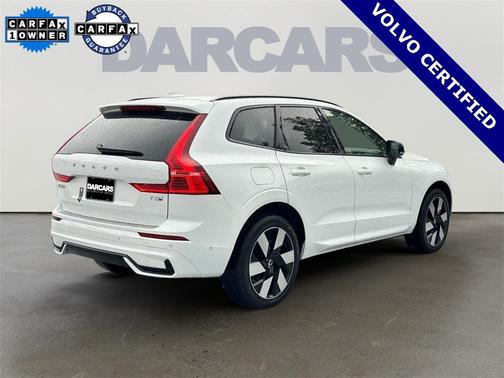 2025 Volvo XC60 Plug-In Hybrid T8 Plus