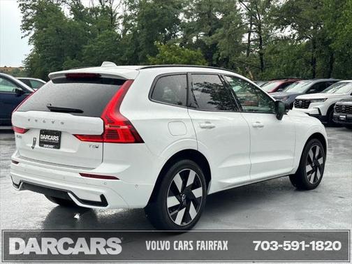 2025 Volvo XC60 Plug-In Hybrid T8 Plus