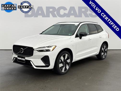 2025 Volvo XC60 Plug-In Hybrid T8 Plus