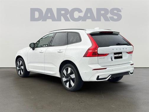 2025 Volvo XC60 Plug-In Hybrid T8 Plus
