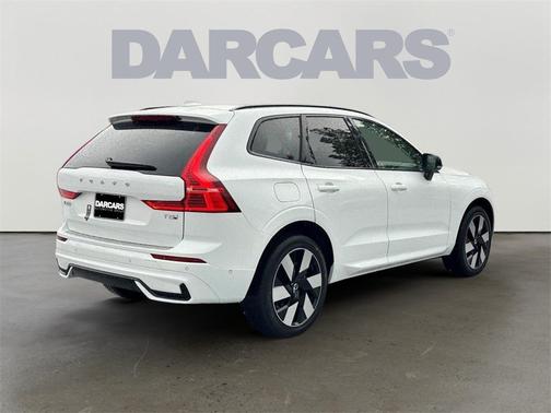 2025 Volvo XC60 Plug-In Hybrid T8 Plus