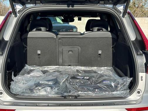 2025 Volvo XC60 Plug-In Hybrid T8 Ultra
