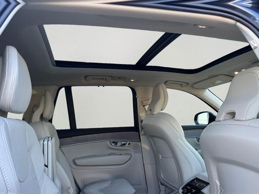 2026 Volvo XC90 Ultra Dark Theme, B6 AWD Gas (mild hybrid), Gasoline, 6 Seats