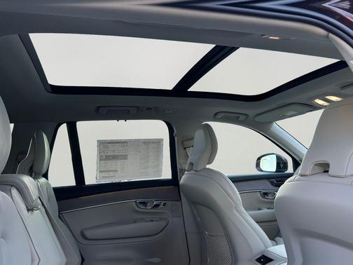 2026 Volvo XC90 Ultra, B6 AWD Gas (mild hybrid), Gasoline, Bright, 7 Seats