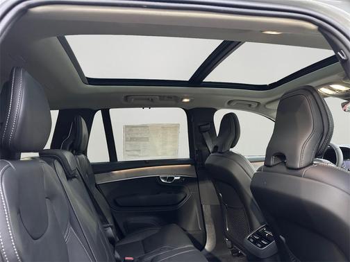 2026 Volvo XC90 B6 Ultra 7-Seater