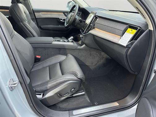 2026 Volvo XC90 B6 Ultra 7-Seater