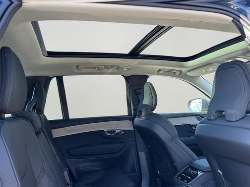 2026 Volvo XC90 Plug-In Hybrid T8 Plus 7-Seater