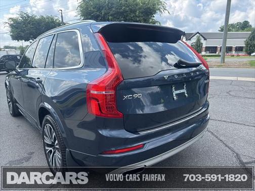 2021 Volvo XC90 T6 Momentum