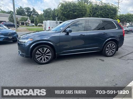 2021 Volvo XC90 T6 Momentum