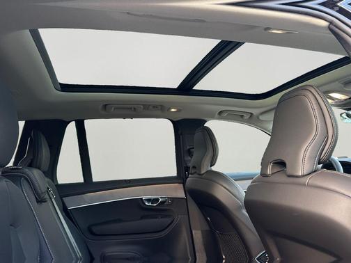 Onyx Black Metallic 2026 Volvo XC90 Ultra, B6 AWD Gas (mild hybrid), Gasoline, Bright, 7 Seats