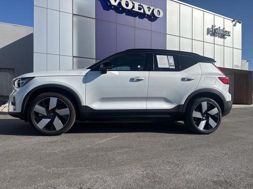 2024 Volvo XC40 Recharge Pure Electric Twin Ultimate