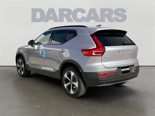 2026 Volvo XC40 B5 Plus