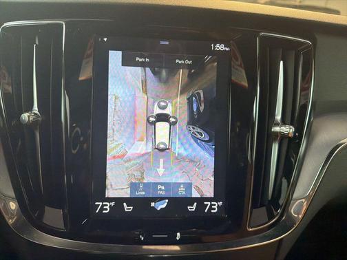 Onyx Black Metallic 2020 Volvo V60 Cross Country T5