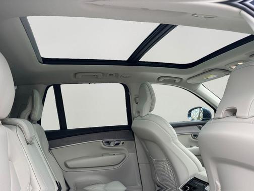 Denim Blue Metallic 2026 Volvo XC90 Ultra, B6 AWD Gas (mild hybrid), Gasoline, Bright, 7 Seats
