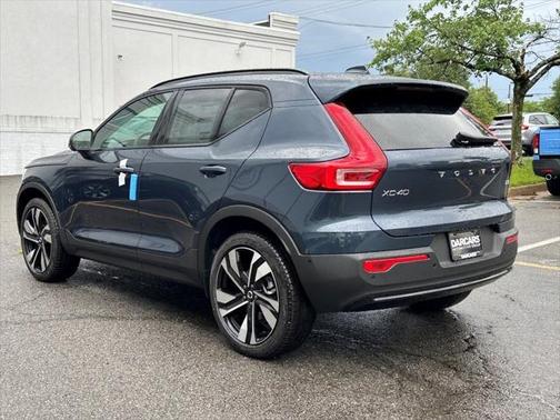 2026 Volvo XC40 B5 Ultra