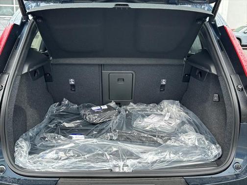 2026 Volvo XC40 B5 Ultra