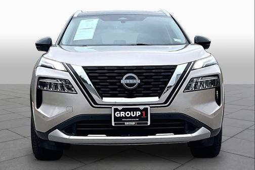Champagne Silver Metallic/Super Black 2023 Nissan Rogue Platinum