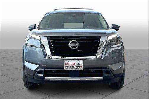 2025 Nissan Pathfinder Platinum FWD