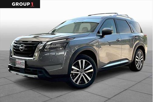 2025 Nissan Pathfinder Platinum FWD