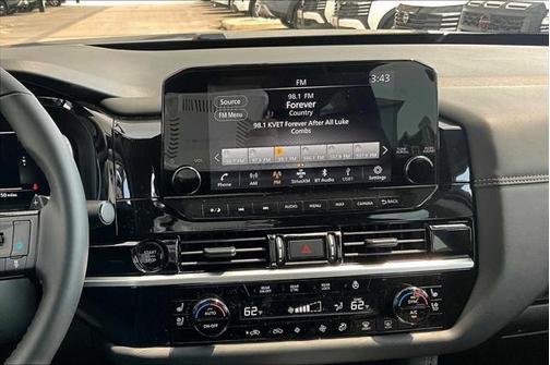 2025 Nissan Pathfinder Platinum FWD