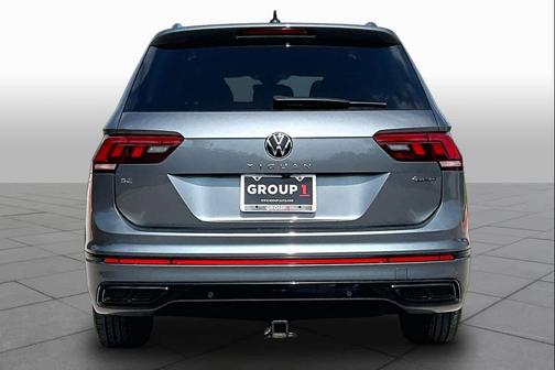 Platinum Gray Metallic 2022 Volkswagen Tiguan 2.0T SE R-Line Black 4MOTION