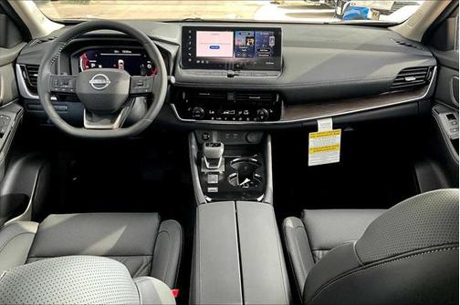 2025 Nissan Rogue Platinum