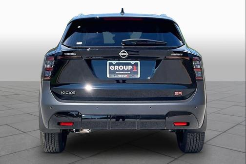 Super Black 2026 Nissan Kicks SR