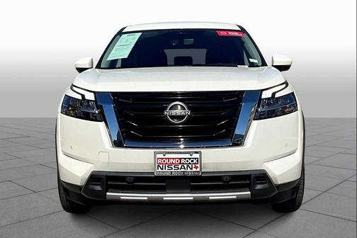 2023 Nissan Pathfinder SL 4WD