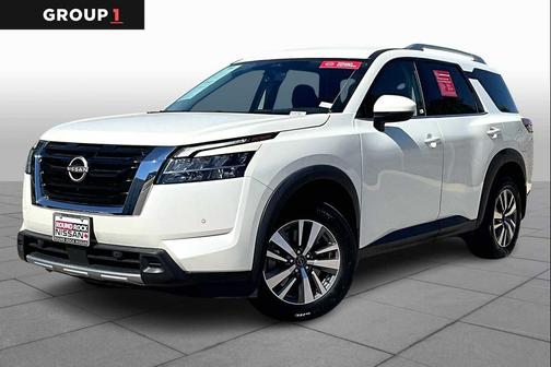 2023 Nissan Pathfinder SL 4WD