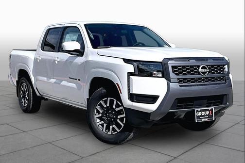 QAK/GLACIER WH 2027 Nissan Frontier SV