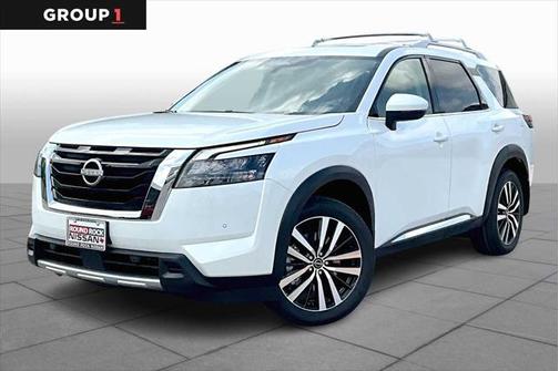 2025 Nissan Pathfinder Platinum FWD