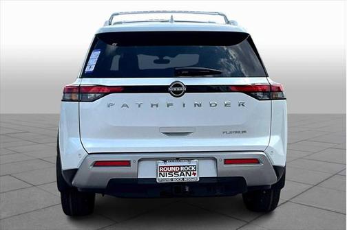 2025 Nissan Pathfinder Platinum FWD