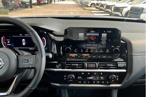 2025 Nissan Pathfinder Platinum FWD