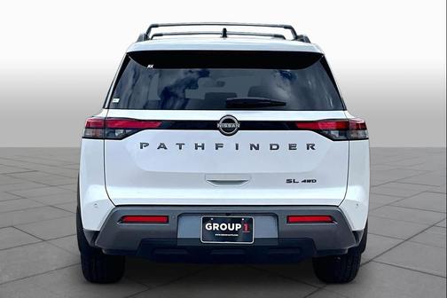 Everest White Pearl Tricoat 2026 Nissan Pathfinder SL