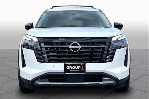 Everest White Pearl Tricoat 2026 Nissan Pathfinder SL
