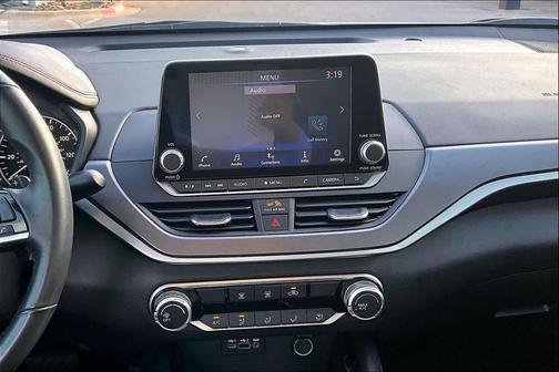 2023 Nissan Altima SR FWD