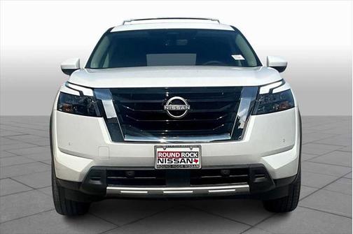 2025 Nissan Pathfinder Platinum FWD