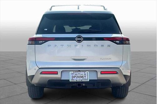 2025 Nissan Pathfinder Platinum FWD